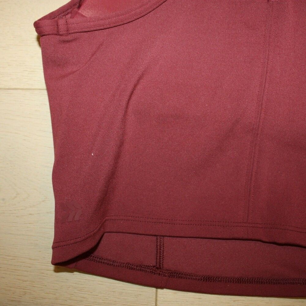 All in Motion Red Sleeveless Fitted Crop Tank Top - Picture 3 of 4